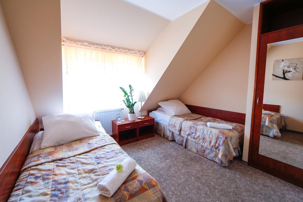 Zameczek Mysliwski Darz Bor Hotel Miłosław Habitación foto
